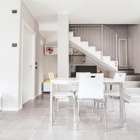 Josephine Apartment *