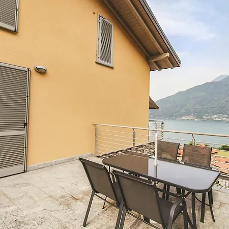 Josephine Pianello Del Lario